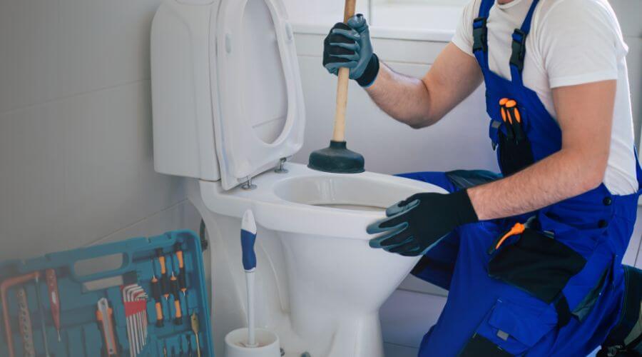 sewer line plumber in Johnston, RI